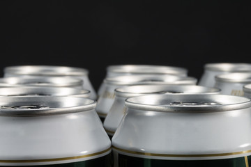 group of aluminum beverage cans