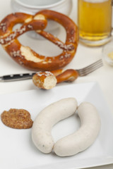 Bayerische Weißwurst mit Senf