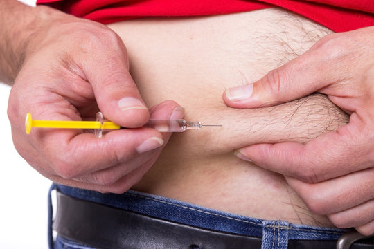 Injektion in den Bauch