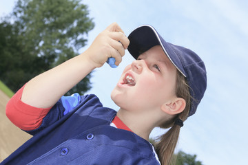 A baseball player having a asthma crisis