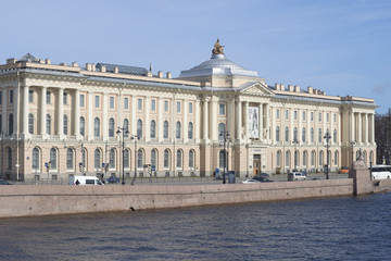 Fototapeta na wymiar Здание Академии художеств крупным планом. Санкт-Петербург