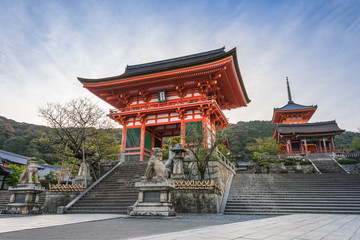 京都　清水寺　仁王門