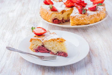 cake with strawberries