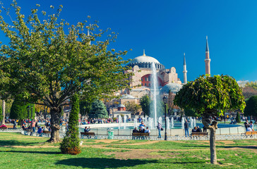 Fototapeta na wymiar ISTANBUL - SEPTEMBER 22, 2014: Hagia Sophia Museum with tourists