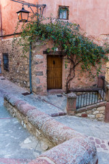 Fototapeta na wymiar Casa rústica en Albarracín. Teruel. España