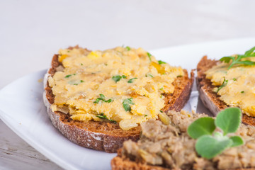 lentil and chickpeas paste for bread