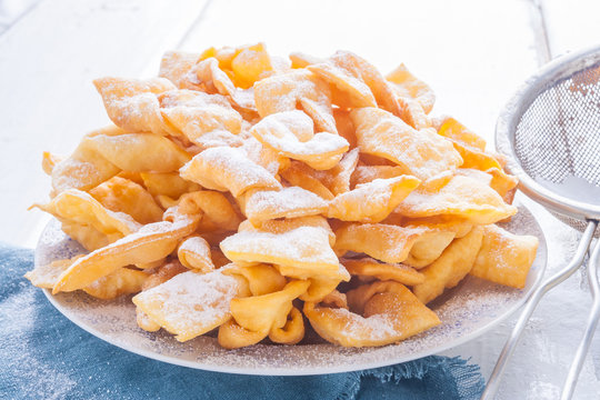 Angel wings cakes. faworki