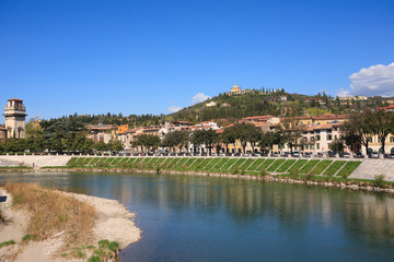 Fototapeta na wymiar Verona panorama Adige
