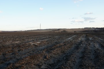 весенняя пашня