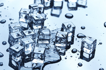 wet ice cubes
