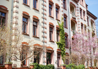 Haus mit Vorgarten