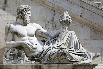 Statue del Tevere in Rome, Italy