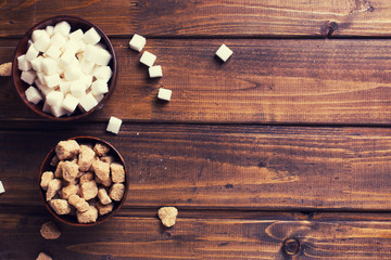 White and brown  sugar cubes