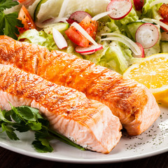 Grilled salmon and vegetables
