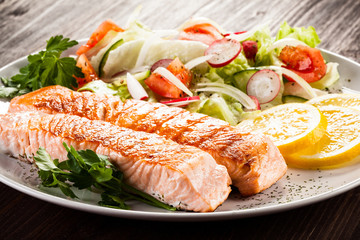 Grilled salmon and vegetables