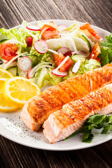 Grilled salmon and vegetables