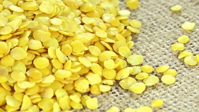 Portion of Yellow Lentils (not loopable)