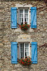 Fenêtre et maison Bretonne