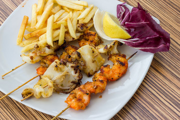 Grilled cuttlefish with fries
