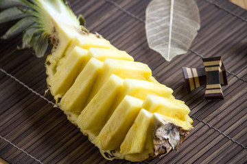 スライスした新鮮なパイナップル