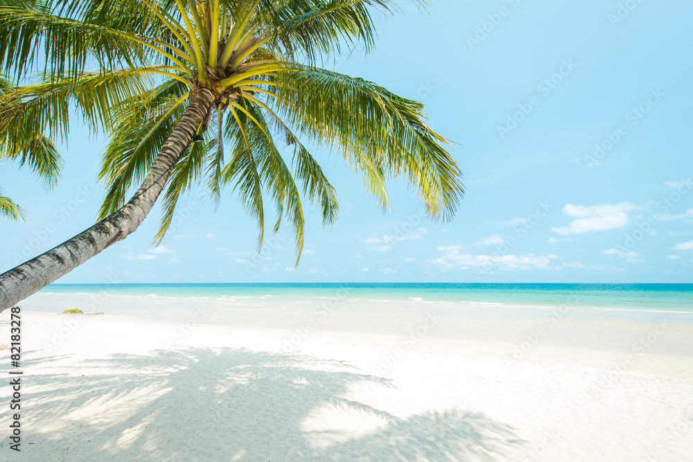 Wall mural beautiful beach at koh chang island in thailand