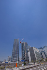 建設中の高層ビルとマンション（東京ベイエリア）