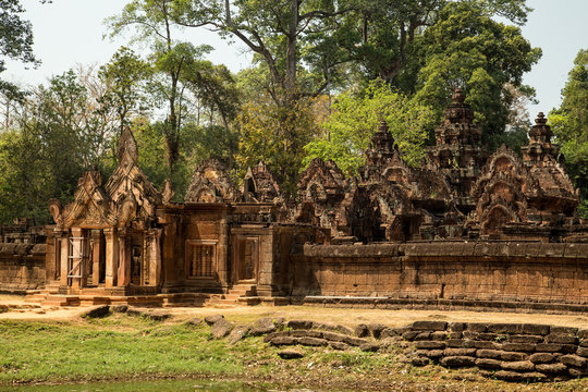 Banteay Srei entrance and towers