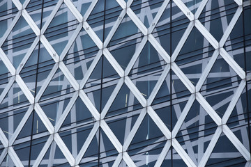 東京新宿の高層ビルの窓