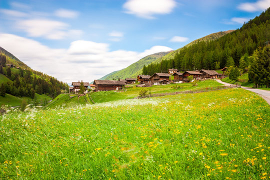 Dorf im Ultental
