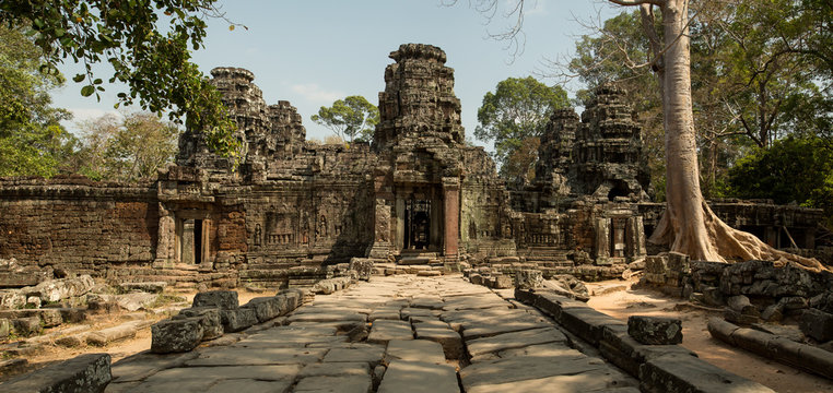 Banteay Kdei west entrance