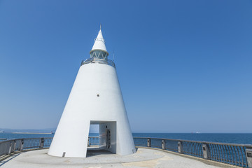 円すい型の灯台