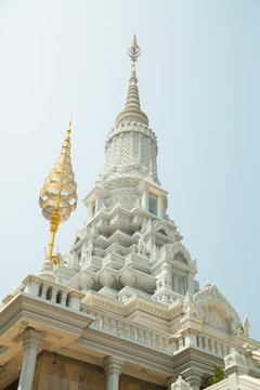 Oudong, stupa that contains relics of Buddha