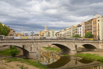 Fototapeta na wymiar Girona stone bridge landmark
