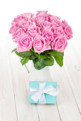 Valentines day pink roses bouquet and gift box