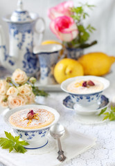 Lemon pudding cake