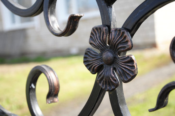 iron metallic flower