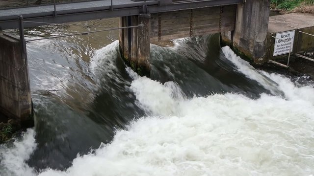 Wehr Schleuse