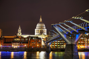 Fototapeta premium Saint Paul's cathedral in London
