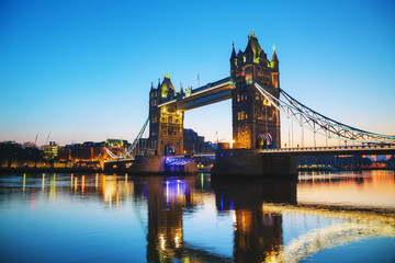 Fototapeta na wymiar Tower bridge in London, Great Britain at sunrise