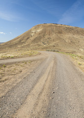 Curvy road to Painted hills