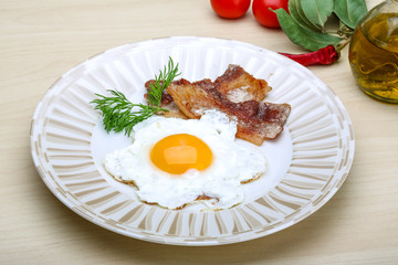 Breakfast - egg with bacon
