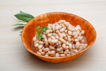 White canned beans