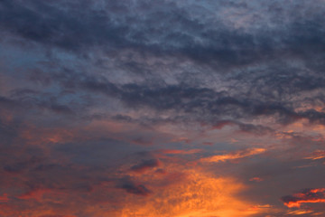 Fototapeta na wymiar red sky with beautiful cloud
