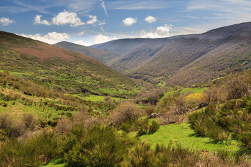 Paisaje del Valle de Montrondo. Sierra de Gistredo, León.