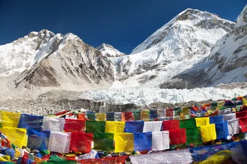 Schilderijen op glas uitzicht vanaf het basiskamp Mount Everest © Daniel Prudek