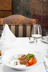 A delicious veal in white sauce