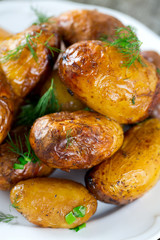 roasted new potatoes with dill and spring onions