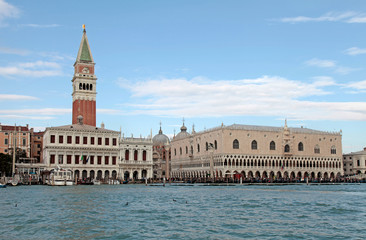 Fototapeta na wymiar Doge's Palace on Piazza di San Marco, Venice, Italy