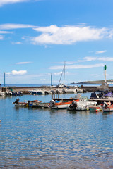 Fototapeta na wymiar port de pêche, Saint-Leu, île de la Réunion