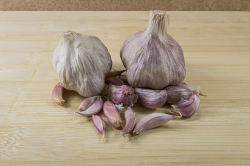 Garlic on chopping board